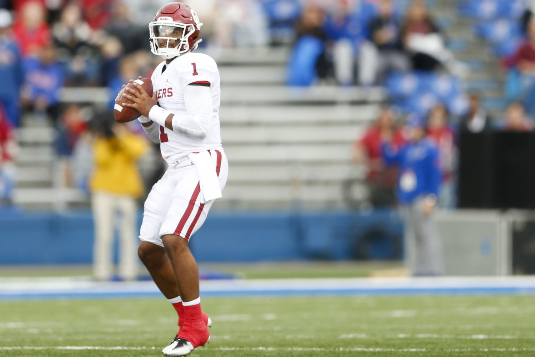 Oklahoma Sooners vs Kansas Jayhawks